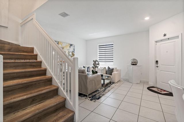 21018 NE 8th Ave 21018, Miami, FL 33179