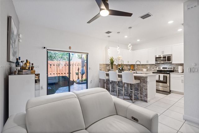 21018 NE 8th Ave 21018, Miami, FL 33179