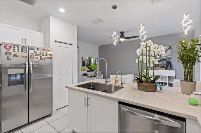 21018 NE 8th Ave 21018, Miami, FL 33179