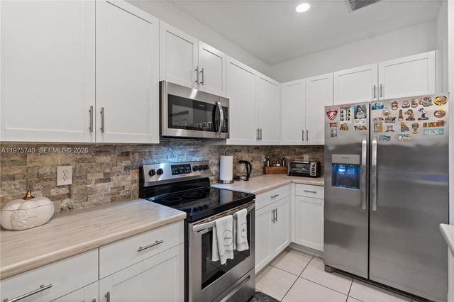 21018 NE 8th Ave 21018, Miami, FL 33179