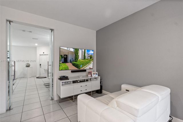 21018 NE 8th Ave 21018, Miami, FL 33179