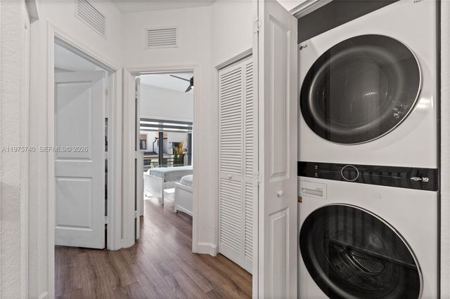 21018 NE 8th Ave 21018, Miami, FL 33179