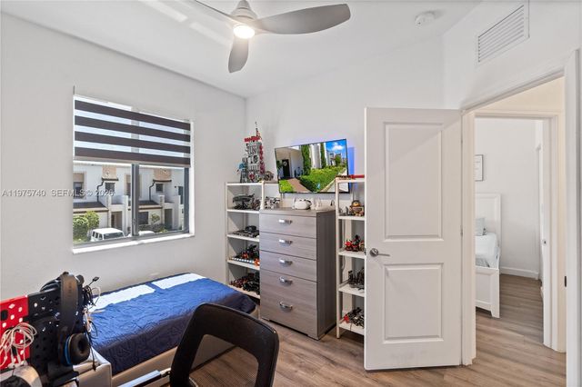 21018 NE 8th Ave 21018, Miami, FL 33179