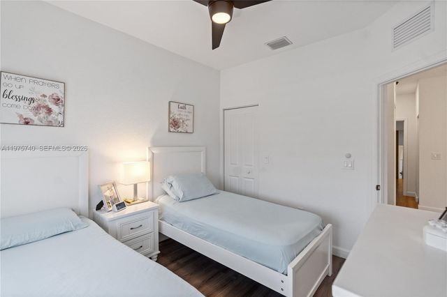 21018 NE 8th Ave 21018, Miami, FL 33179