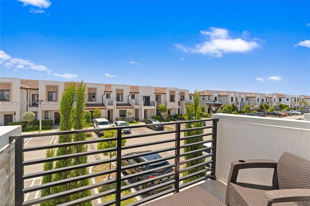 21018 NE 8th Ave 21018, Miami, FL 33179