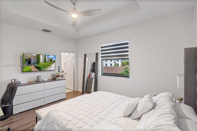 21018 NE 8th Ave 21018, Miami, FL 33179