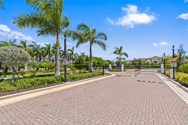 21018 NE 8th Ave 21018, Miami, FL 33179