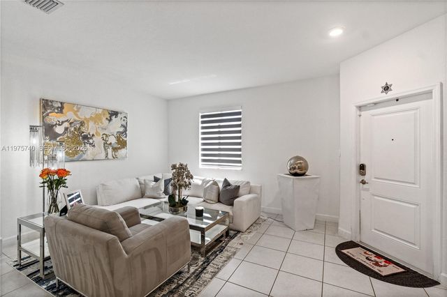 21018 NE 8th Ave 21018, Miami, FL 33179