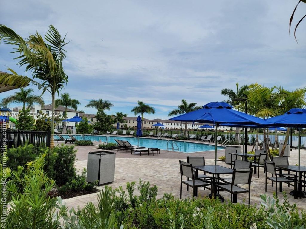 21018 NE 8th Ave 21018, Miami, FL 33179