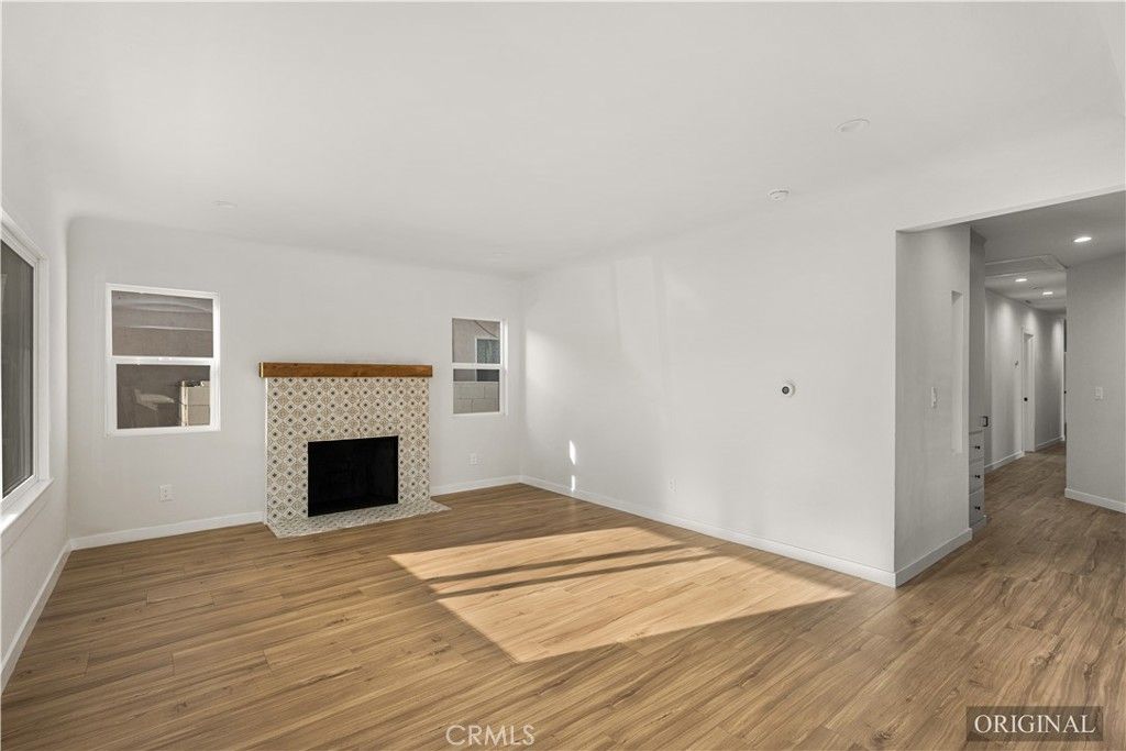 Image 10 of property listing at 501 S Pearl, Compton, CA 90221