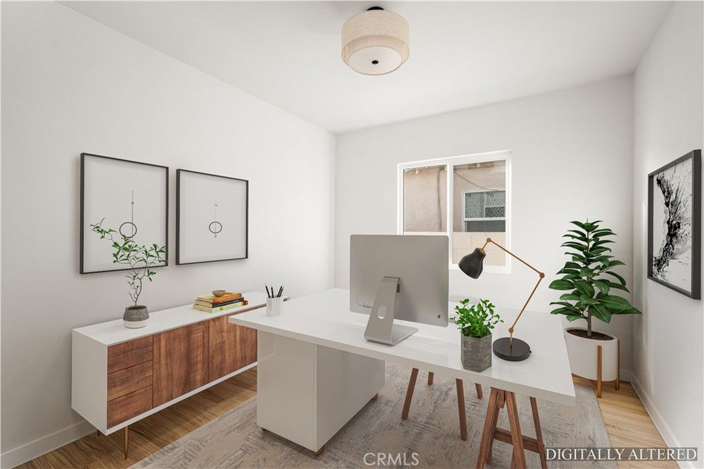 Image 11 of property listing at 501 S Pearl, Compton, CA 90221