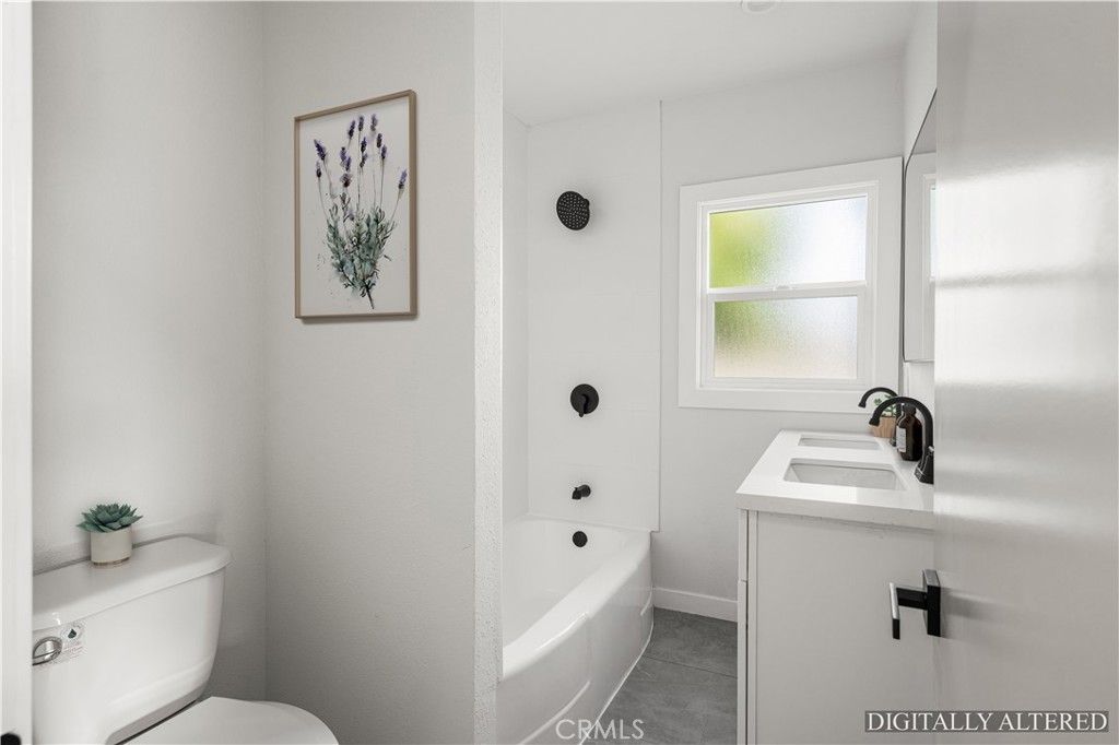 Image 13 of property listing at 501 S Pearl, Compton, CA 90221