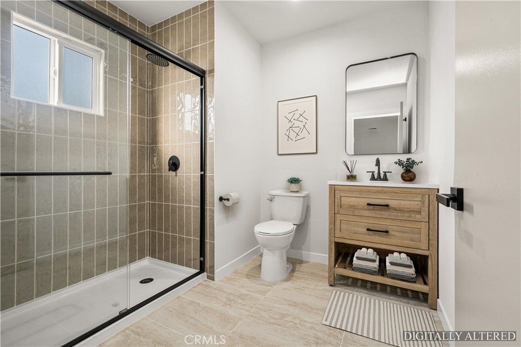 Image 19 of property listing at 501 S Pearl, Compton, CA 90221