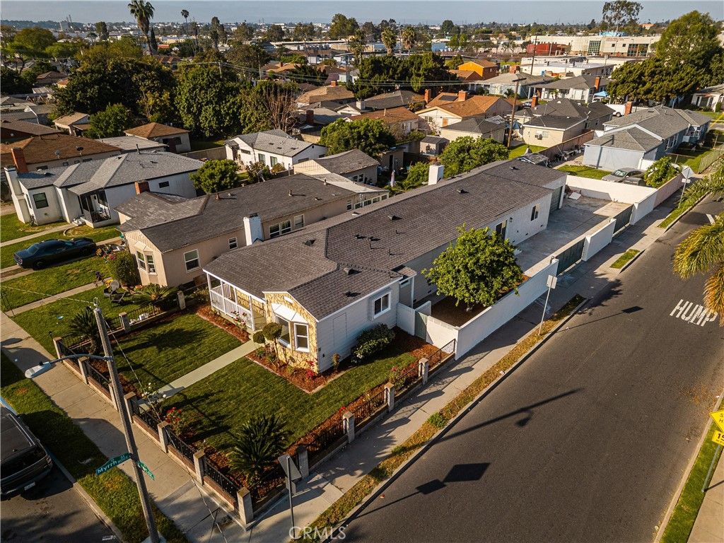 Image 27 of property listing at 501 S Pearl, Compton, CA 90221