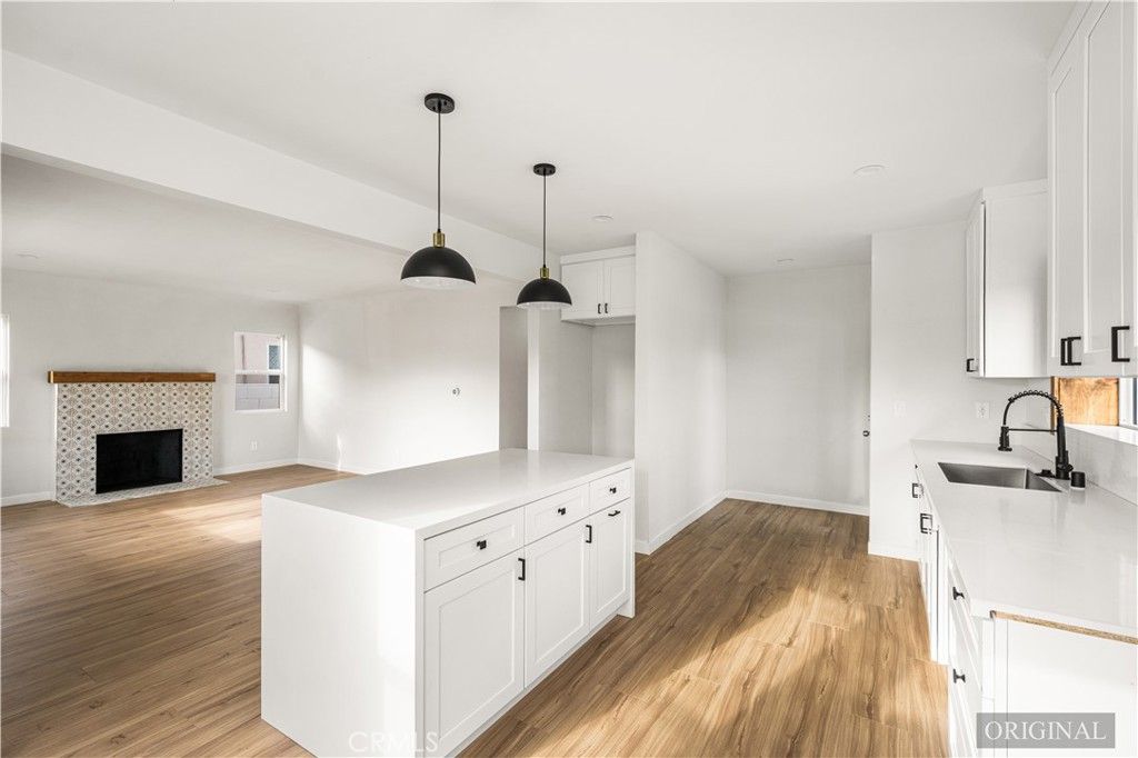 Image 8 of property listing at 501 S Pearl, Compton, CA 90221