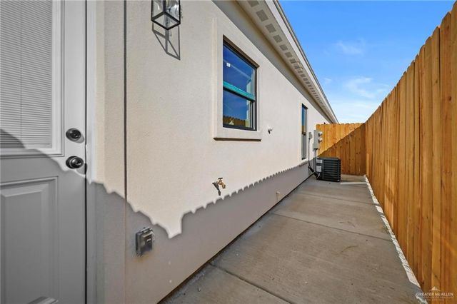 2109 Viviana Street 1, Edinburg, TX 78504