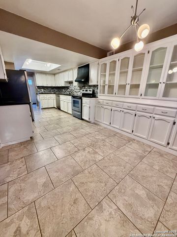 4322 Muirfield, San Antonio, TX 78229