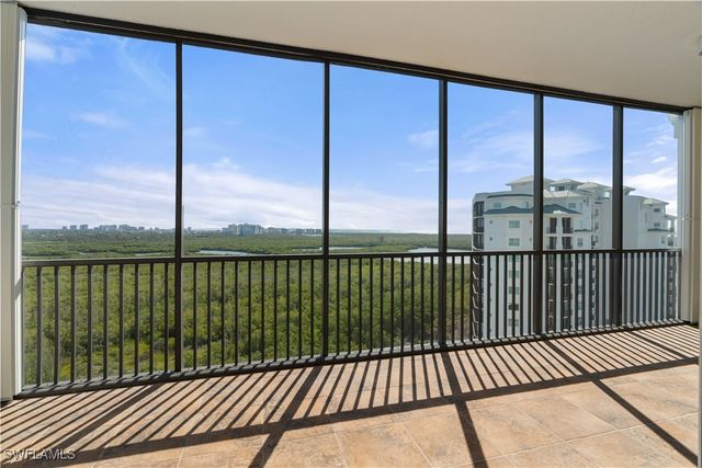 455 Cove Tower DR 1703, Naples, FL 34110