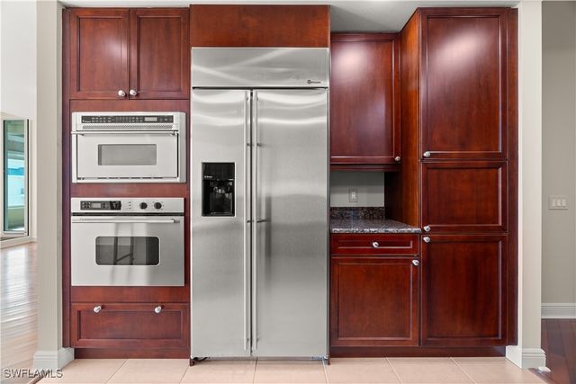 455 Cove Tower DR 1703, Naples, FL 34110