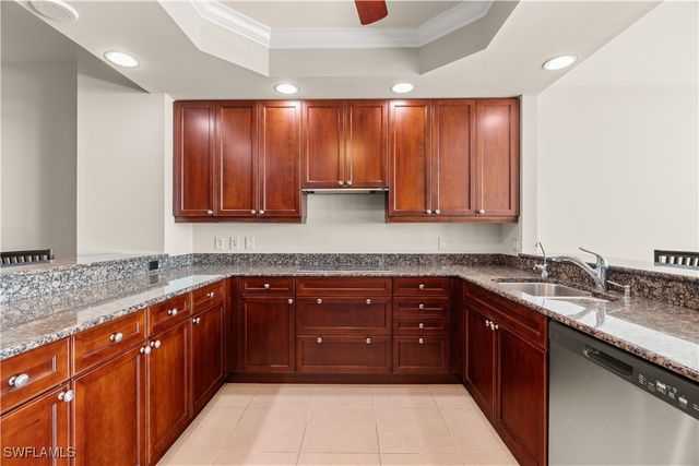 455 Cove Tower DR 1703, Naples, FL 34110