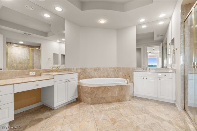 455 Cove Tower DR 1703, Naples, FL 34110