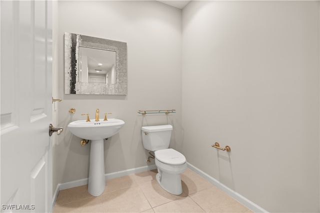 455 Cove Tower DR 1703, Naples, FL 34110