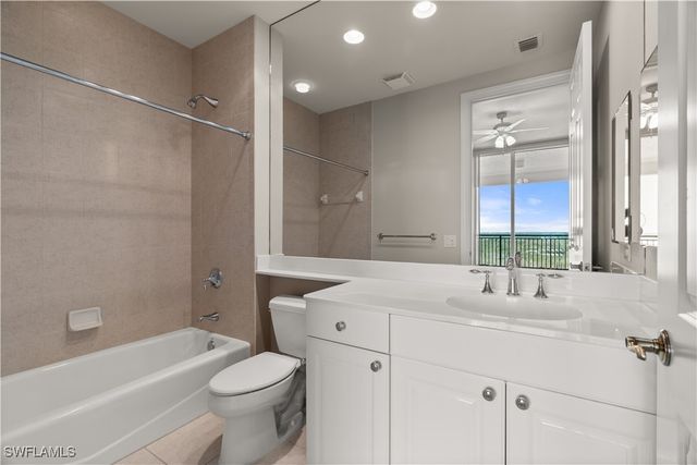 455 Cove Tower DR 1703, Naples, FL 34110