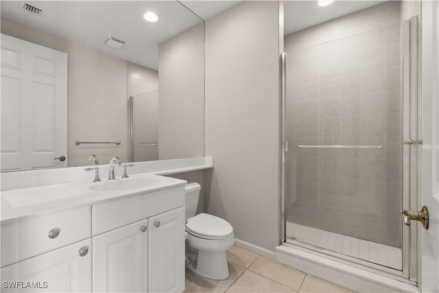 455 Cove Tower DR 1703, Naples, FL 34110