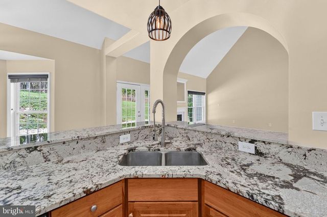 7307 IRON BIT DR, Warrenton, VA 20186