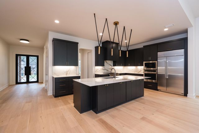 220 Abington Circle, Little Rock, AR 72223