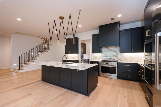 220 Abington Circle, Little Rock, AR 72223