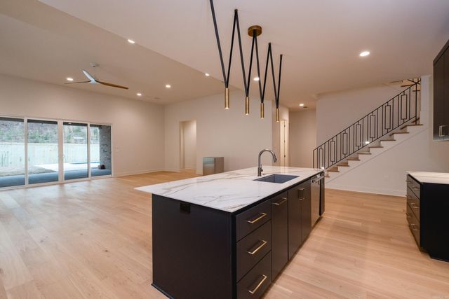 220 Abington Circle, Little Rock, AR 72223