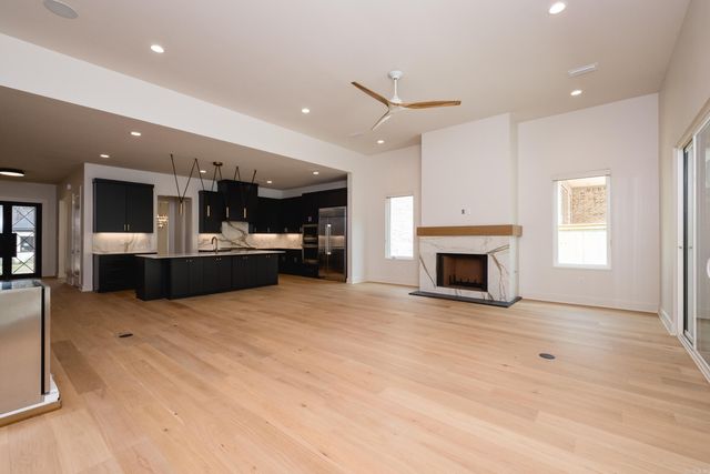 220 Abington Circle, Little Rock, AR 72223