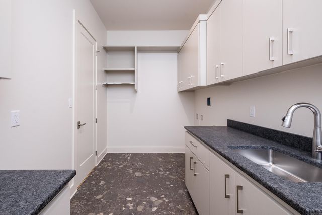 220 Abington Circle, Little Rock, AR 72223