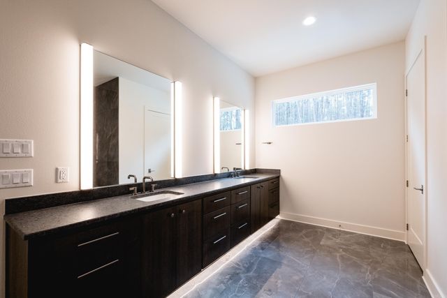 220 Abington Circle, Little Rock, AR 72223