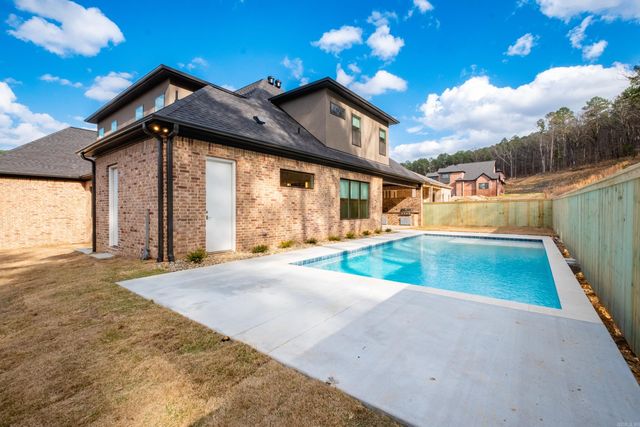 220 Abington Circle, Little Rock, AR 72223