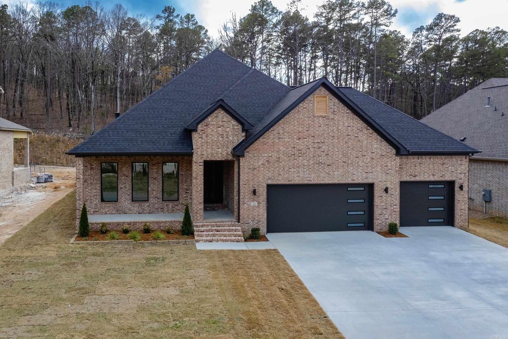 220 Abington Circle, Little Rock, AR 72223