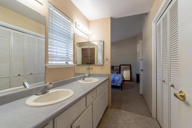 4814 Courtland Ln, Carmichael, CA 95608