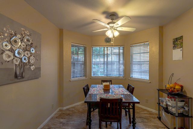 4814 Courtland Ln, Carmichael, CA 95608