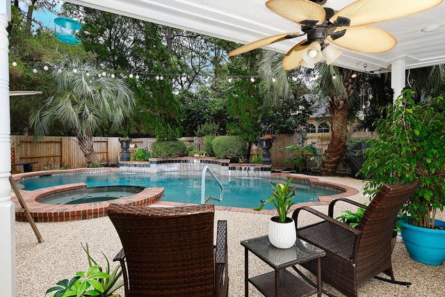 62 N Linton Ridge Cir, The Woodlands, TX 77382