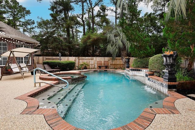 62 N Linton Ridge Cir, The Woodlands, TX 77382