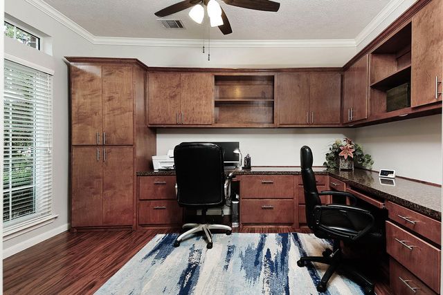 62 N Linton Ridge Cir, The Woodlands, TX 77382