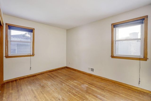 2196 Howard Court, Saint Paul, MN 55119