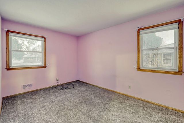 2196 Howard Court, Saint Paul, MN 55119