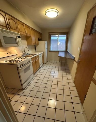 1531 Bonnie Brae Place 7, River Forest, IL 60305