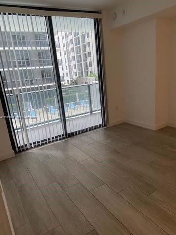 45 SW 9th St 1007, Miami, FL 33130