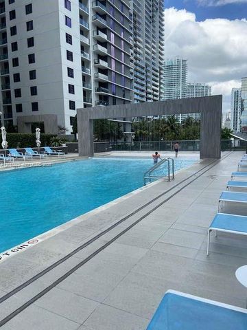 45 SW 9th St 1007, Miami, FL 33130