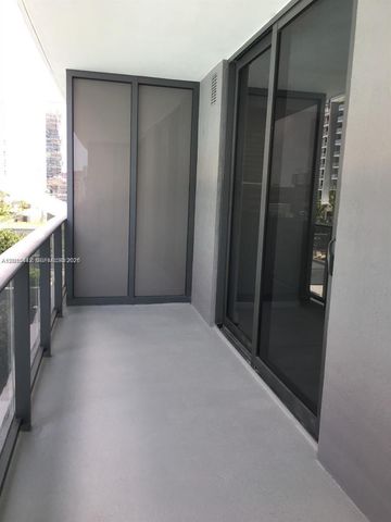 45 SW 9th St 1007, Miami, FL 33130