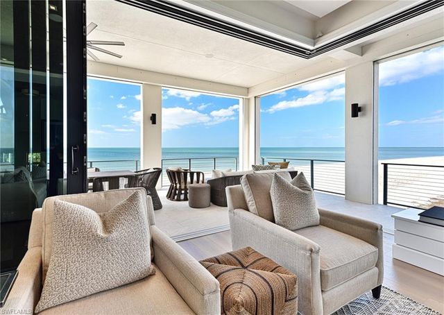 109 Kaula LN, Bonita Springs, FL 34134