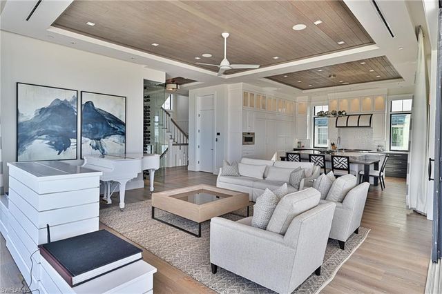 109 Kaula LN, Bonita Springs, FL 34134